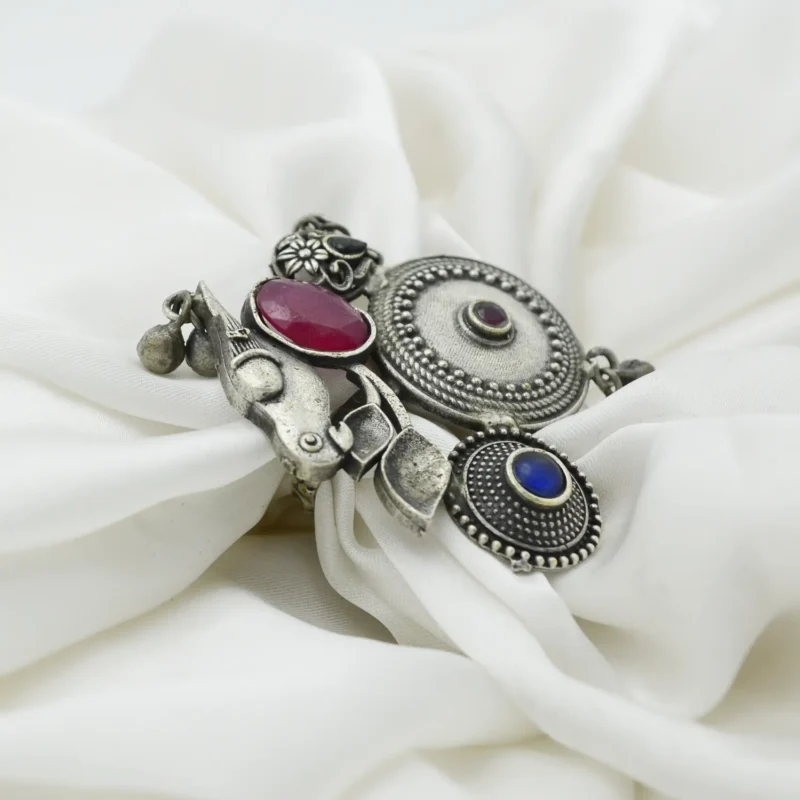 Antique Oxidized Oversized Ring Article 49 - Image 2