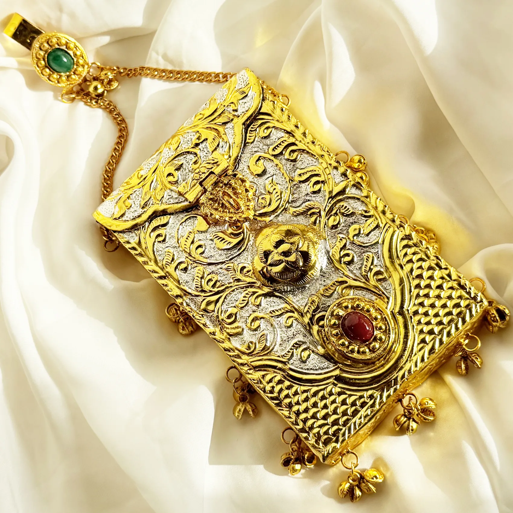 Zarveen Premium Clutch