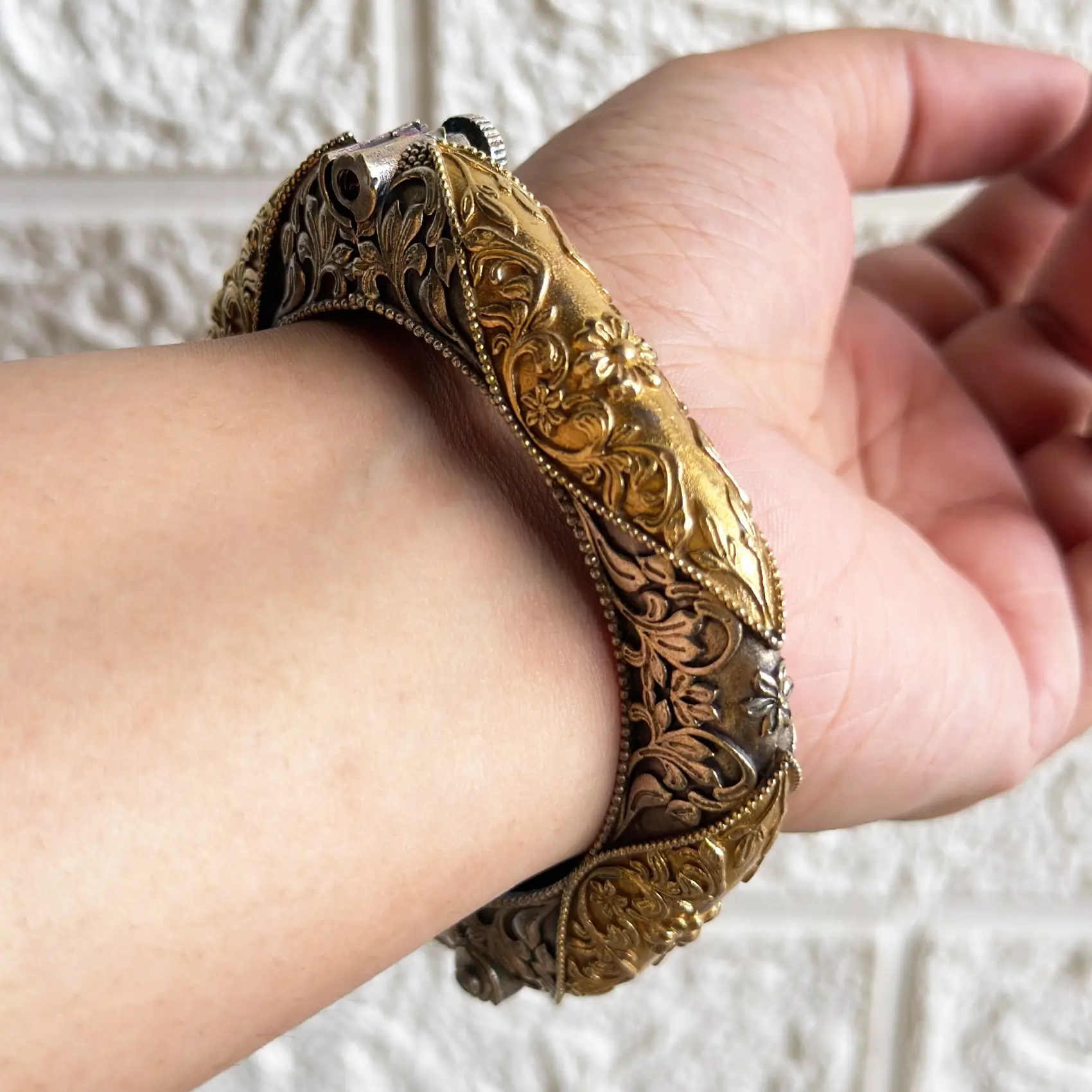 Oxidize German Dual Tone Openable Bangle Article 3 - Image 3
