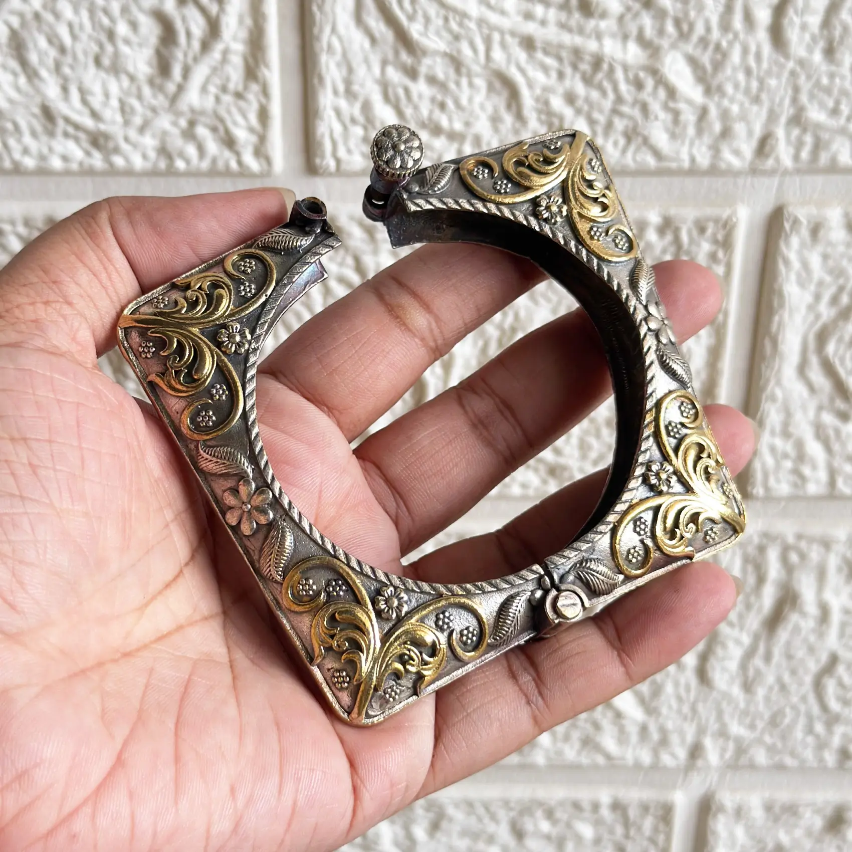 Oxidize German Dual Tone Openable Bangle Article 4